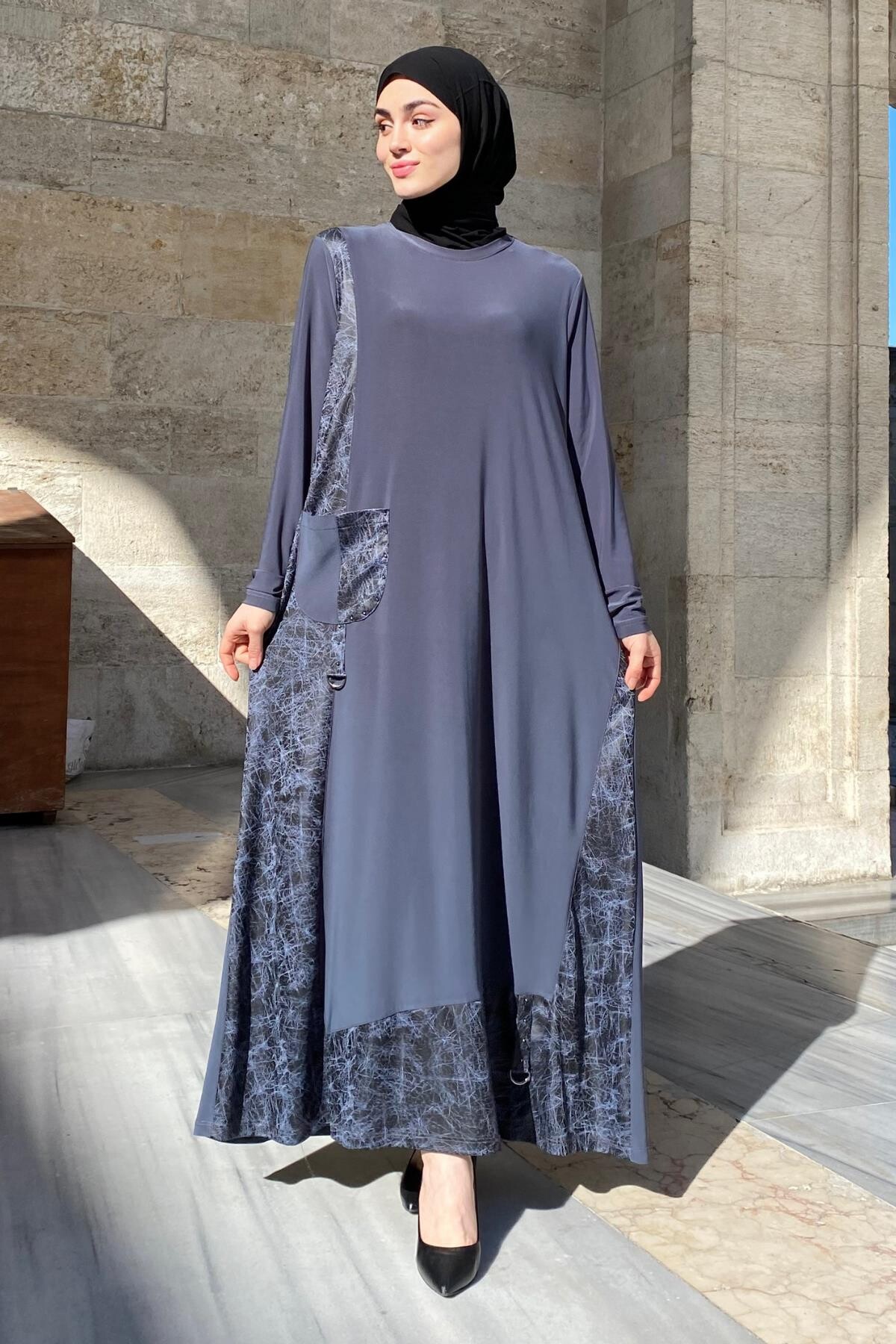 Amine Deri Detaylı Elbise Füme 