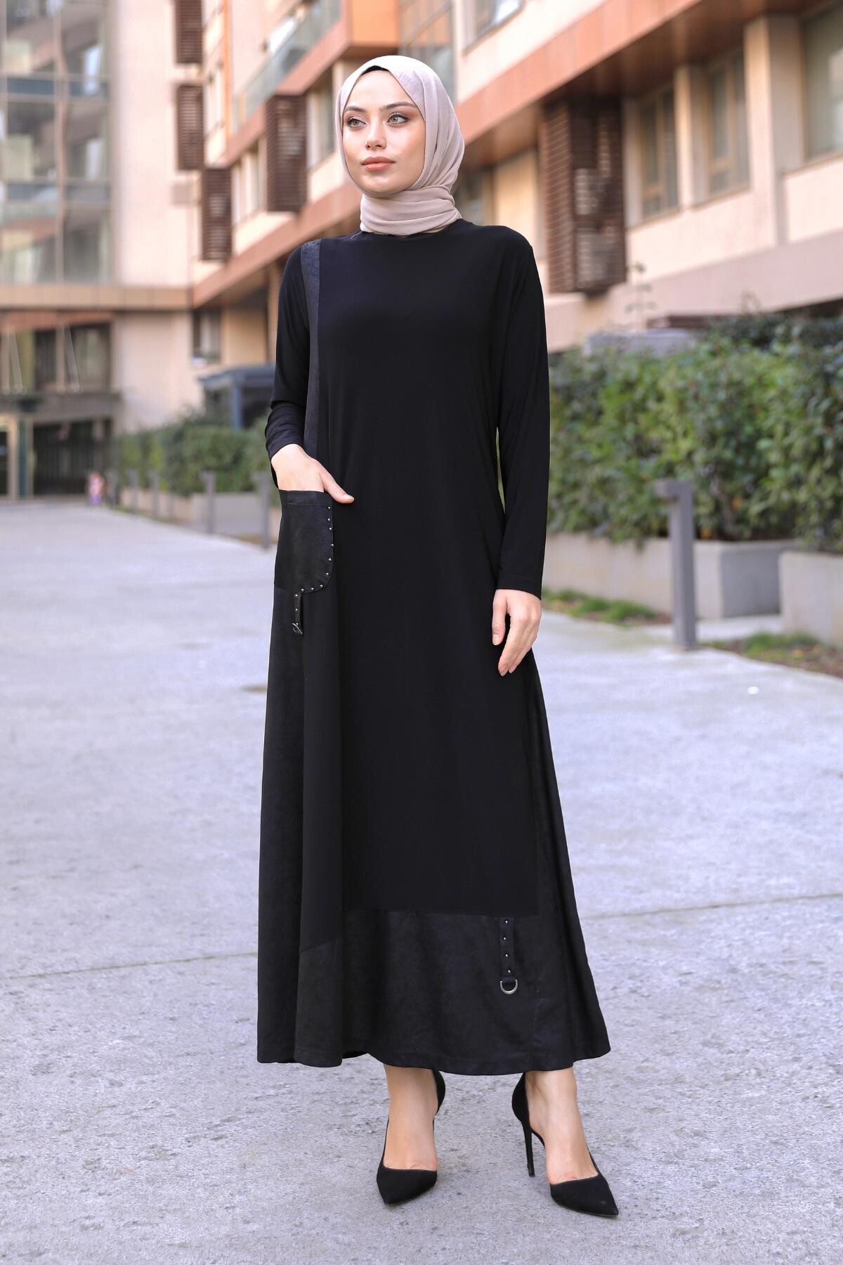 Amine Deri Detaylı Elbise Siyah 